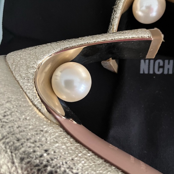 Nicholas Kirkwood gold sandals with pearl - Picture 6 of 10